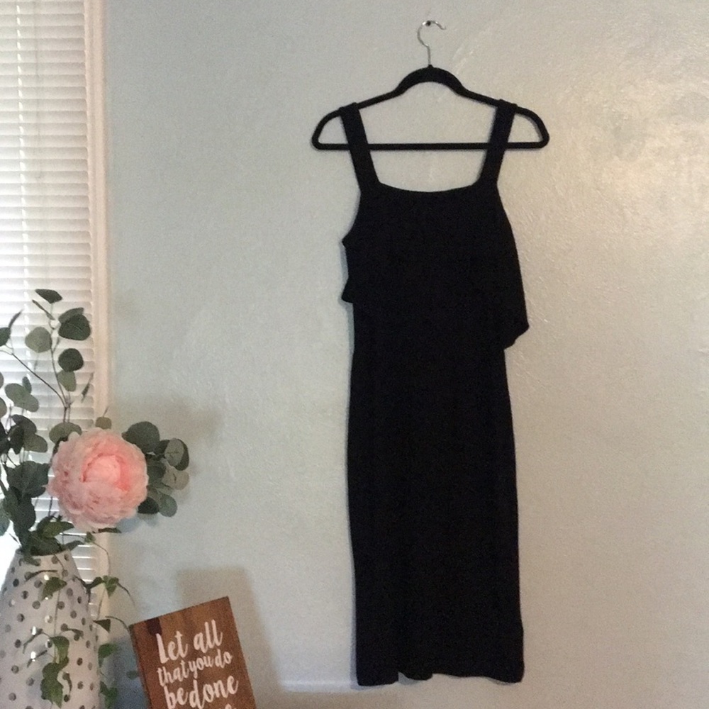 🆕 NWOT GAP Lightweight Knit Black Ruffle Dress